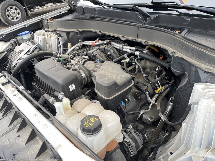 2021-ford-explorer-image-34