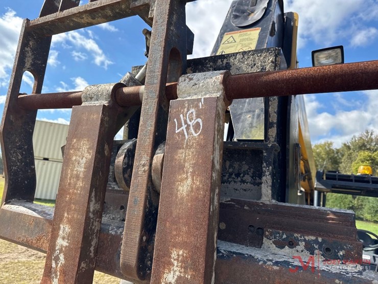 2012-caterpillar-tl642c-image-5