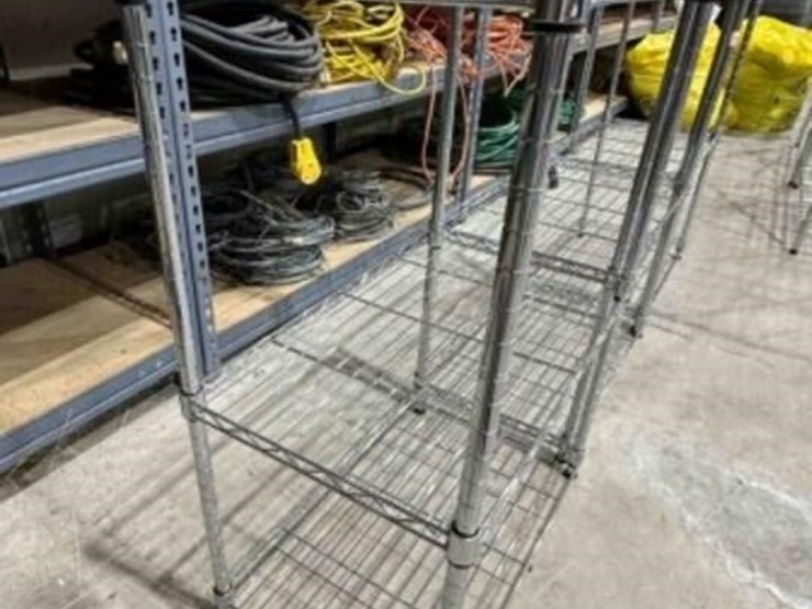 3-metal-wire-shelves-image-3