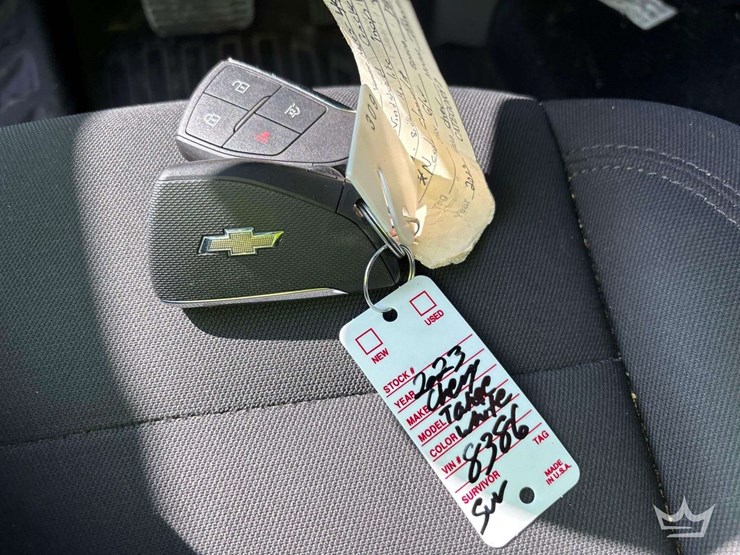 2023-chevrolet-tahoe-image-27