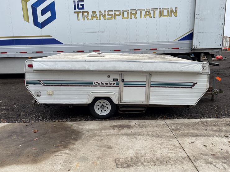 #1100-•-palomino-filly-sdl-popup-camper-(no-title)-image-5