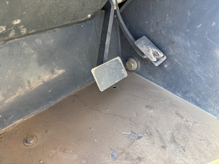 2014-gehl-rs5-19-image-28