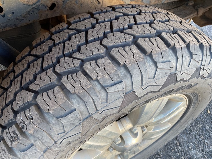 2012-ford-f150-xlt-image-4