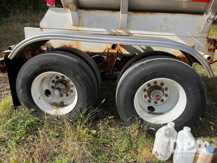 1982-heil-trailer-image-32