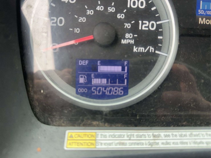 2012-hino-268-image-27