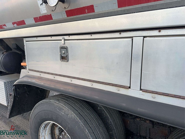 2000-international-2574-image-19