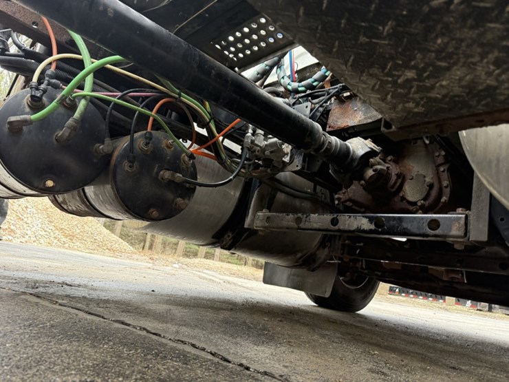 2005-international-8600-image-51