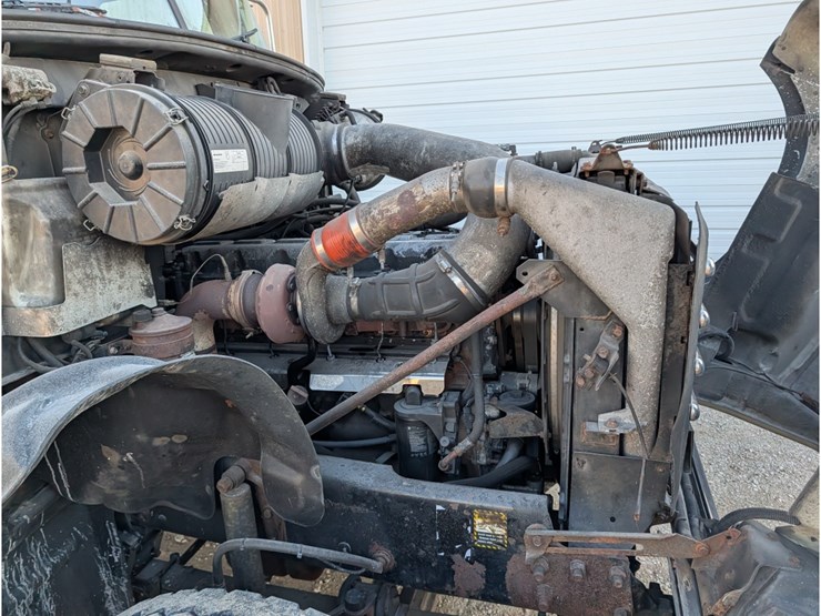 2006-mack-cv713-flatbed-image-15