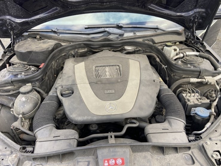 2011-mercedes-benz-e350-awd-sedan-image-35