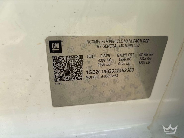 2018-chevrolet-3500-image-5