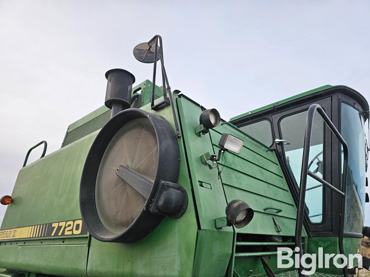1985-john-deere-7720-titan-ii-image-15