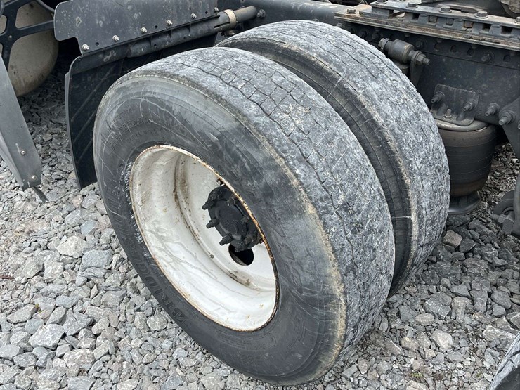 2018-freightliner-cascadia-evolution-t/a-truck-tractor-image-8