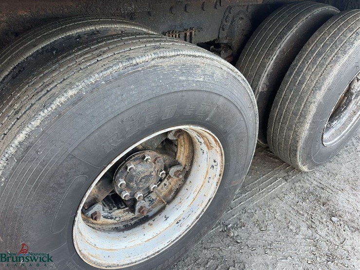 2000-international-2574-image-10