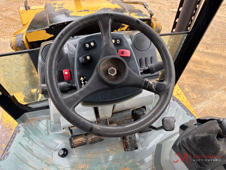 2012-caterpillar-416f-image-15