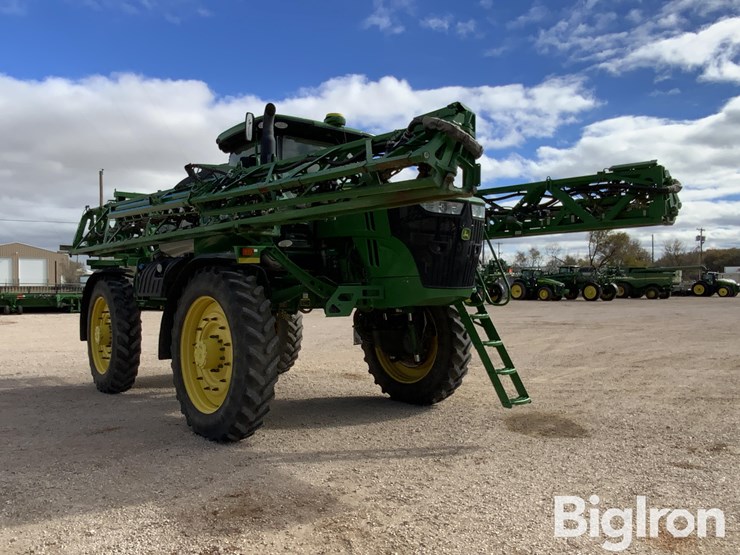 2021-john-deere-r4045-image-3