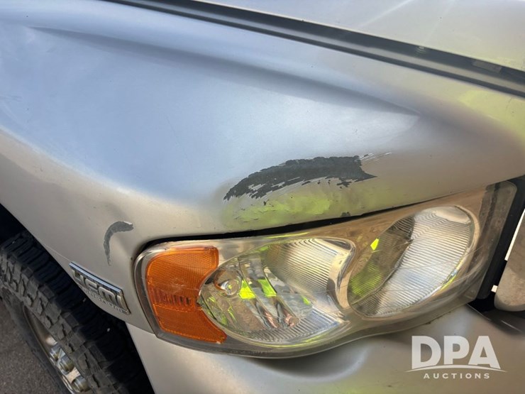 2004-dodge-2500-image-32