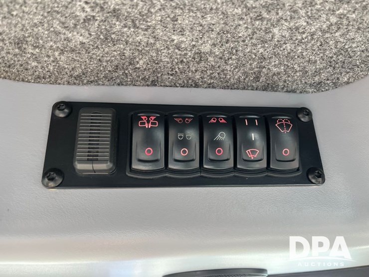 2014-miller-nitro-5275-image-62