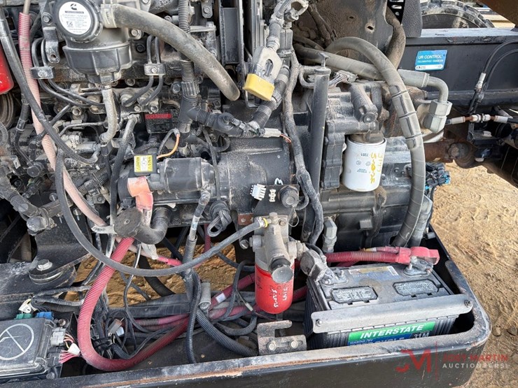 2015-jlg-g6-42a-image-24