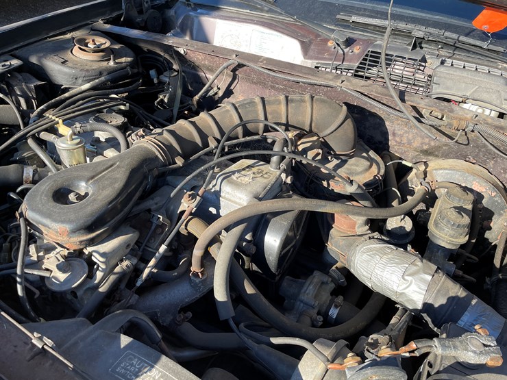 #1075-•-1982-chrysler-lebaron-convertible-(has-wi-title)-image-32