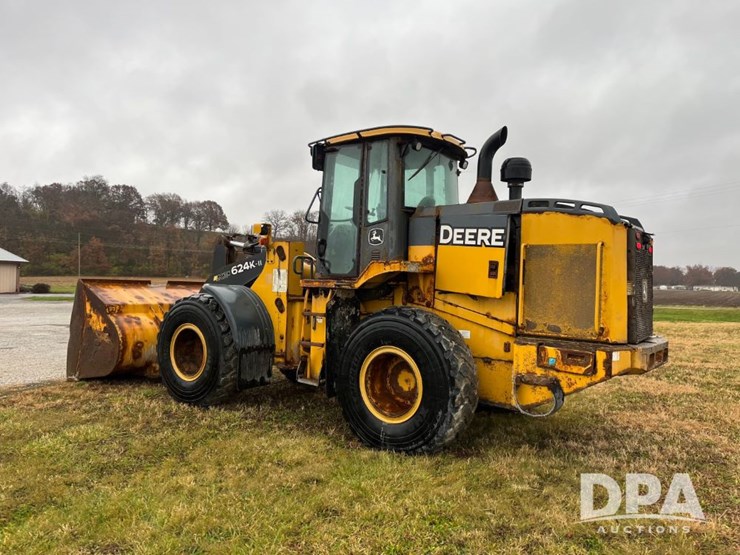 2017-deere-624k-image-13