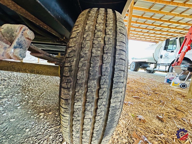 2011-keystone-hornet-platinum-31rbds-t/a-camper-trailer-image-45