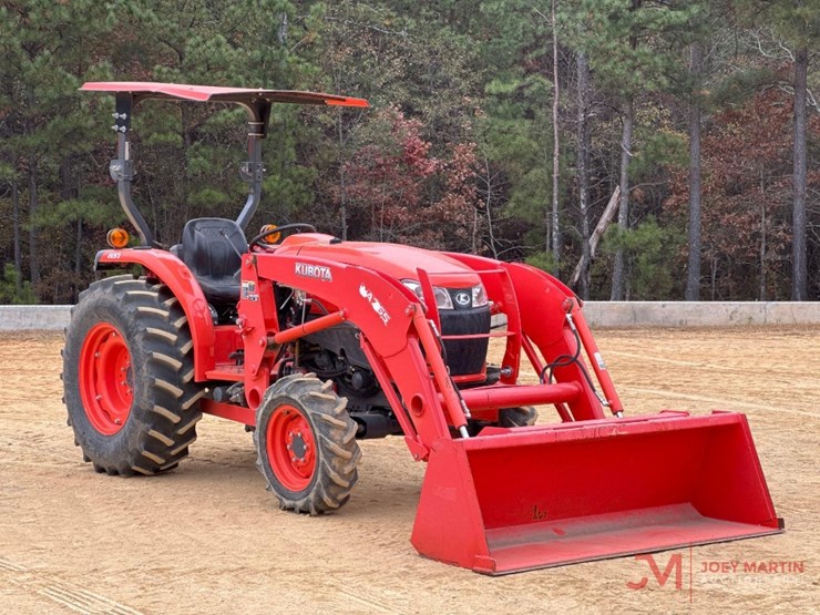 2017-kubota-l4701-image-1