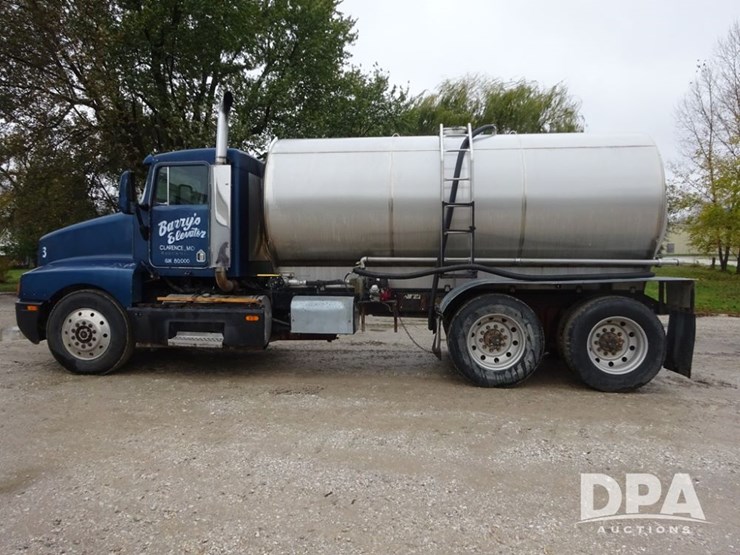 1990-kenworth-liquid-nurse-truck-(pz14113)-image-32