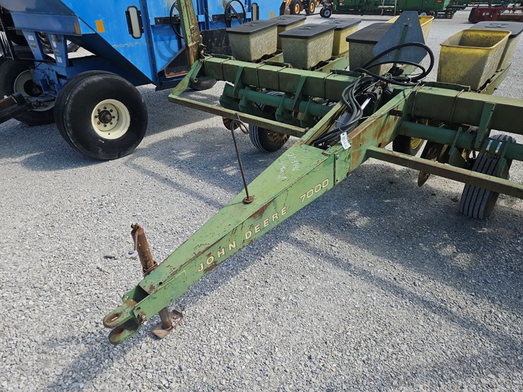 john-deere-7000-image-2