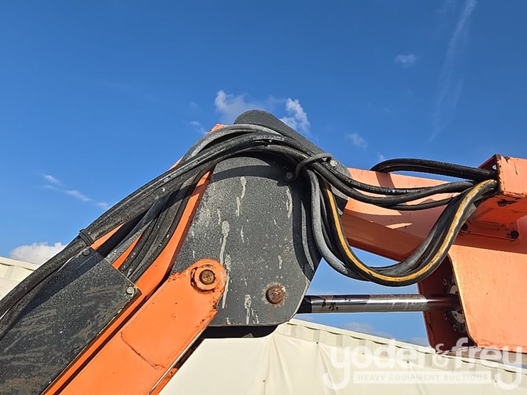 2014-jlg-800aj-image-39