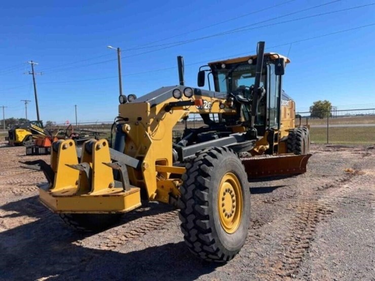 2018-deere-672g-image-2
