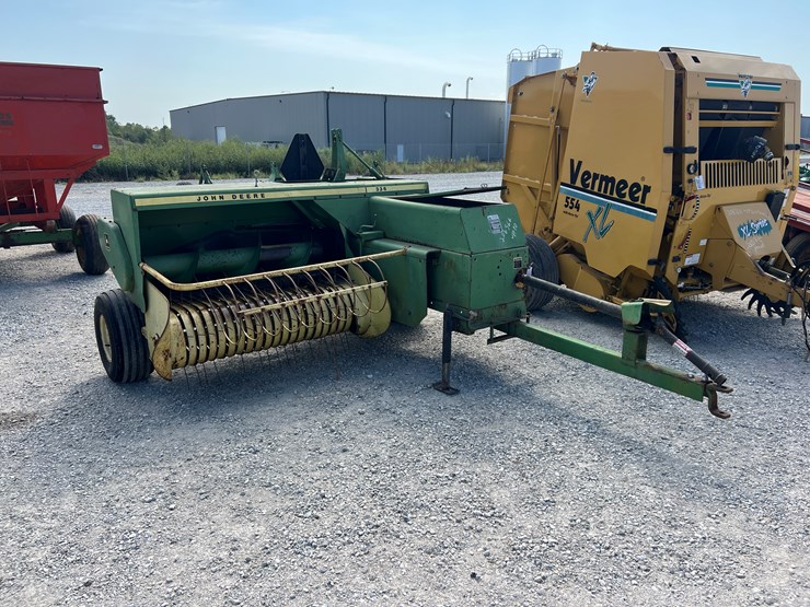 john-deere-336-image-1