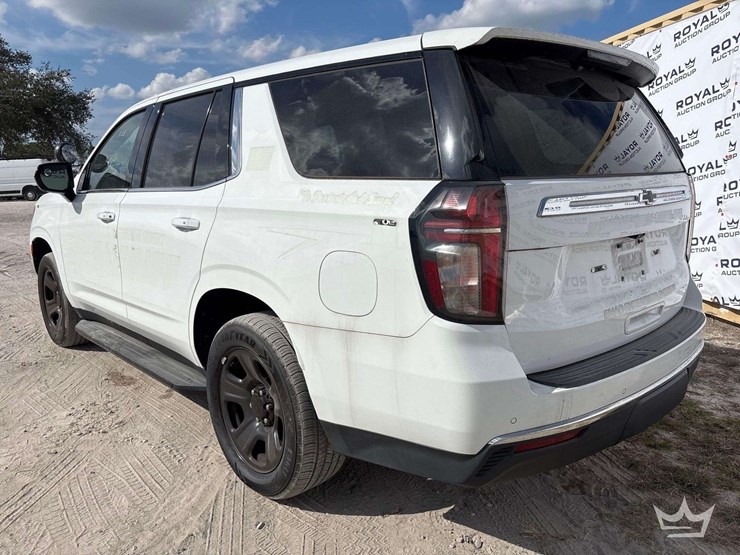 2022-chevrolet-tahoe-image-4