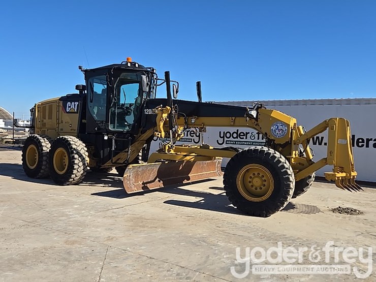 2016-caterpillar-120m2-image-8