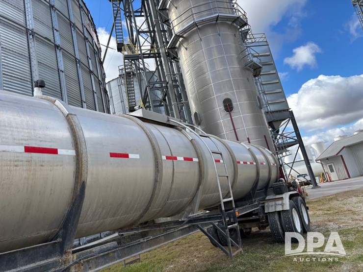 1974-heil-trailer-image-25