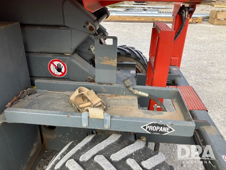 2017-skyjack-sj6826rt-image-15