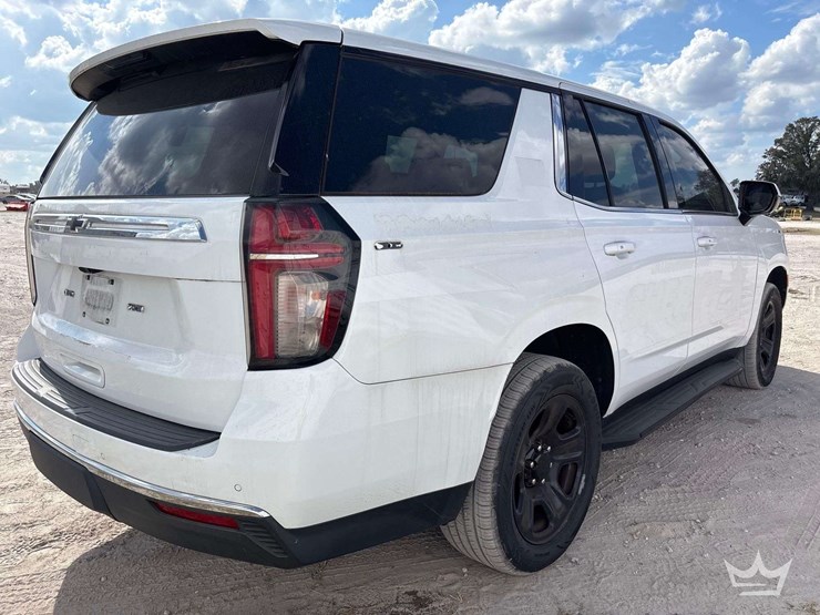 2021-chevrolet-tahoe-image-3