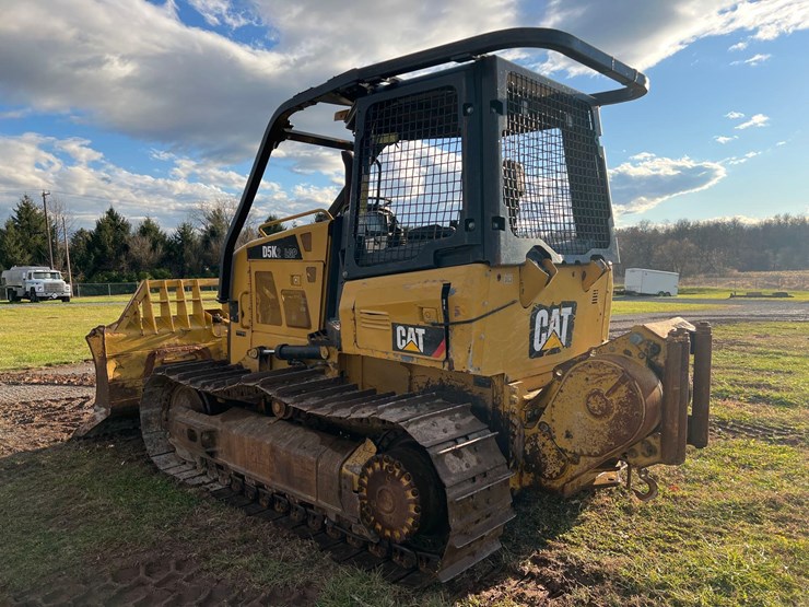 2015-caterpillar-d5k2-lgp-image-15