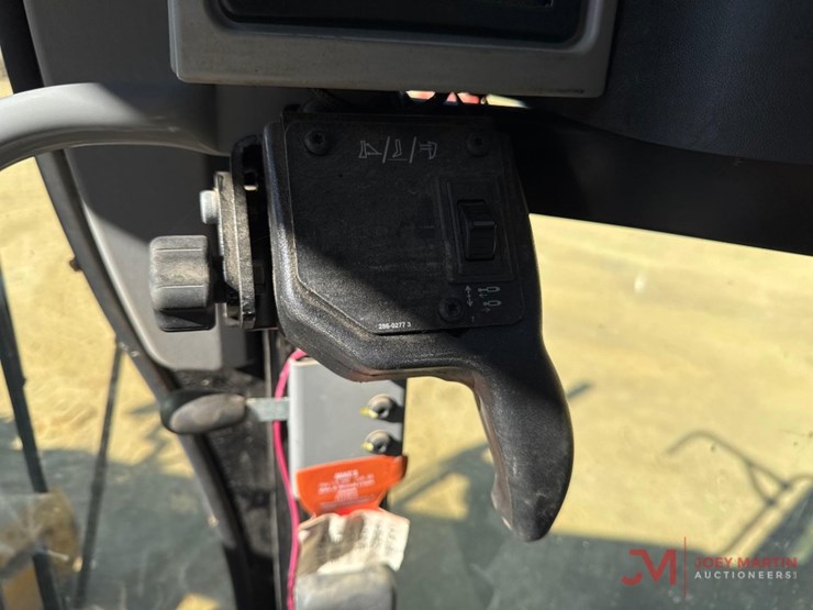 2018-caterpillar-140m3-image-19