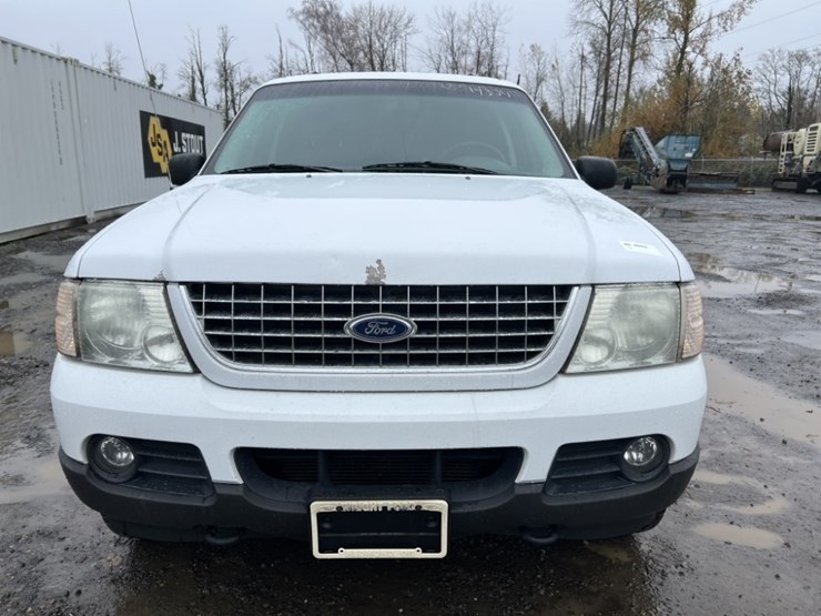 2003-ford-explorer-xlt-image-8