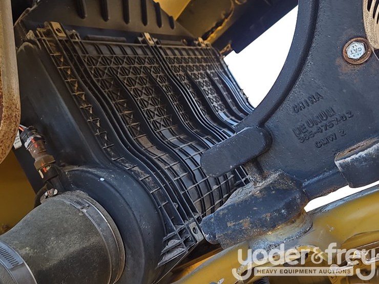 2016-caterpillar-120m2-image-199