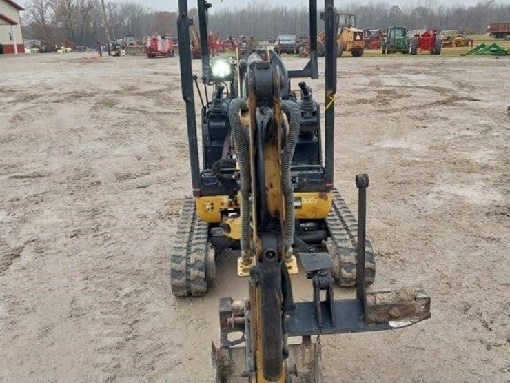 caterpillar-301.8-image-2