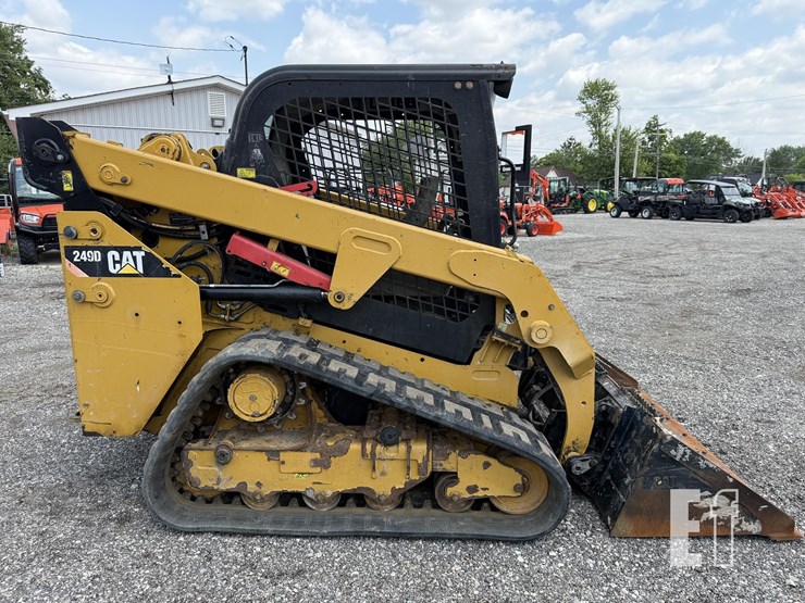 2019-caterpillar-249d-image-6