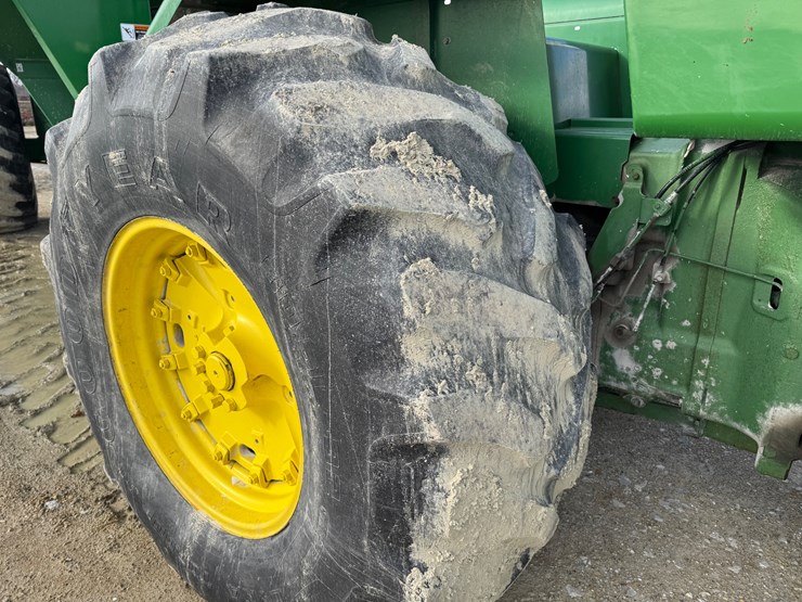 john-deere-8640-image-6
