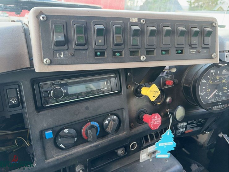 2000-international-2574-image-25