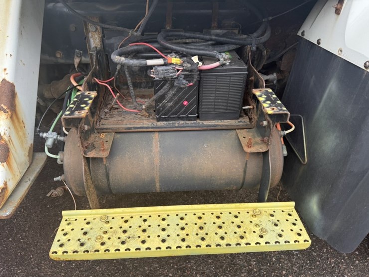 2006-international-7300-image-38