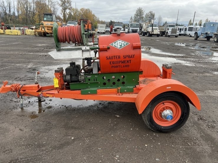 1966-rear's-towable-sprayer-image-5