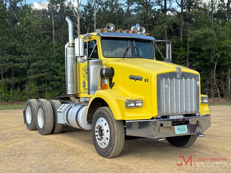 1997-kenworth-day-cab-truck-tractor-image-1