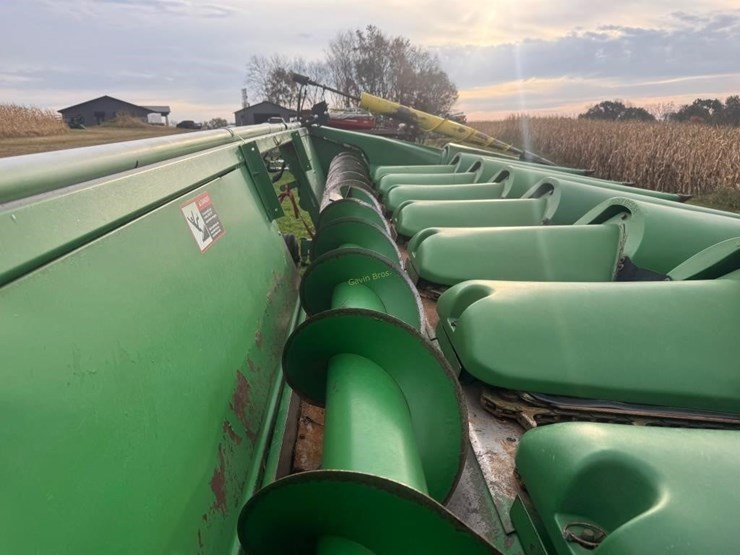 john-deere-843-image-8