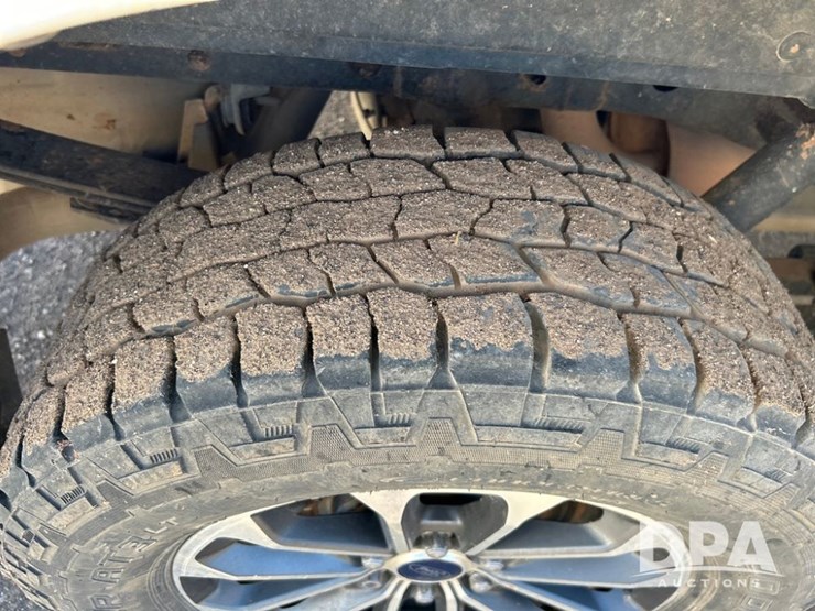 2018-ford-f150-lariat-image-17