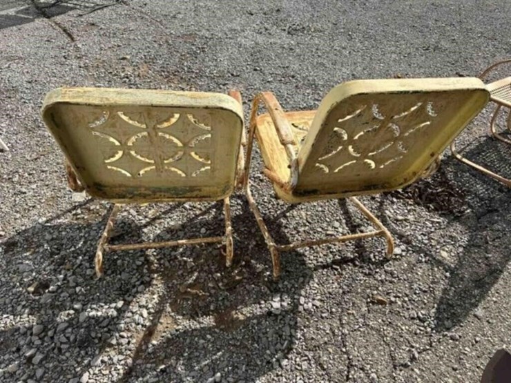 2-x-vintage-decorative-metal-chairs-image-4